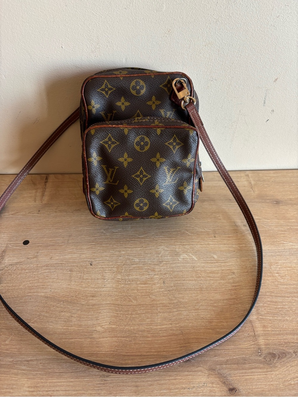 Authentic Louis Vuitton monogram crossbody
